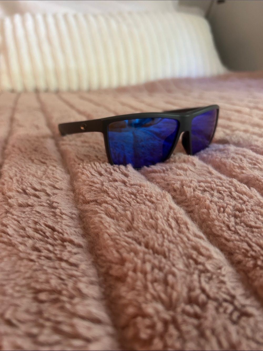 Costa blue polarized sunglasses